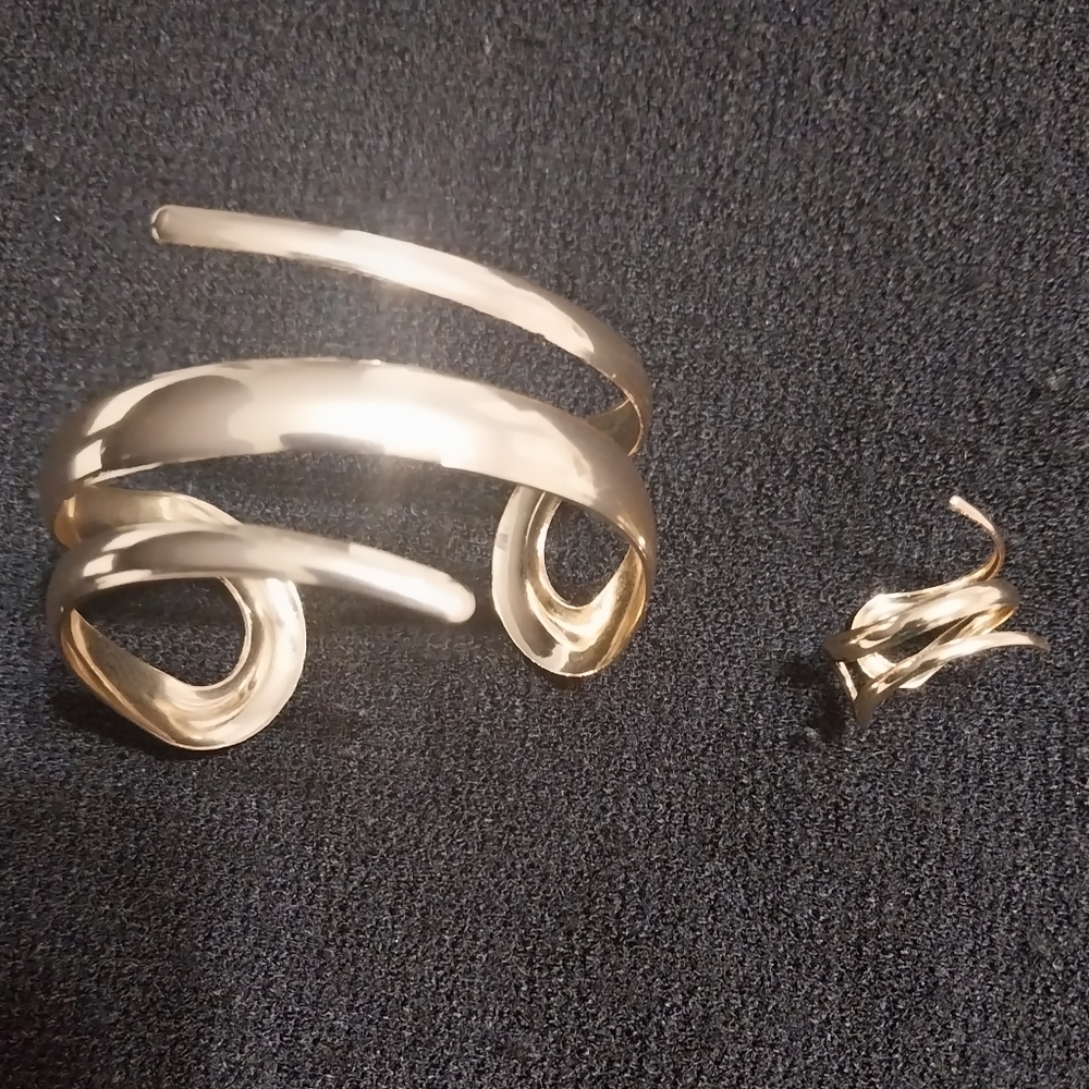Gold Modern Abstract Bracelet